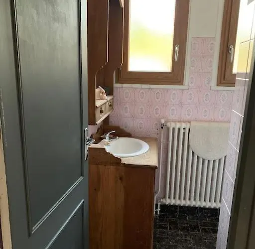 Maison Tranquille Au Vans Hébergement de vacances *